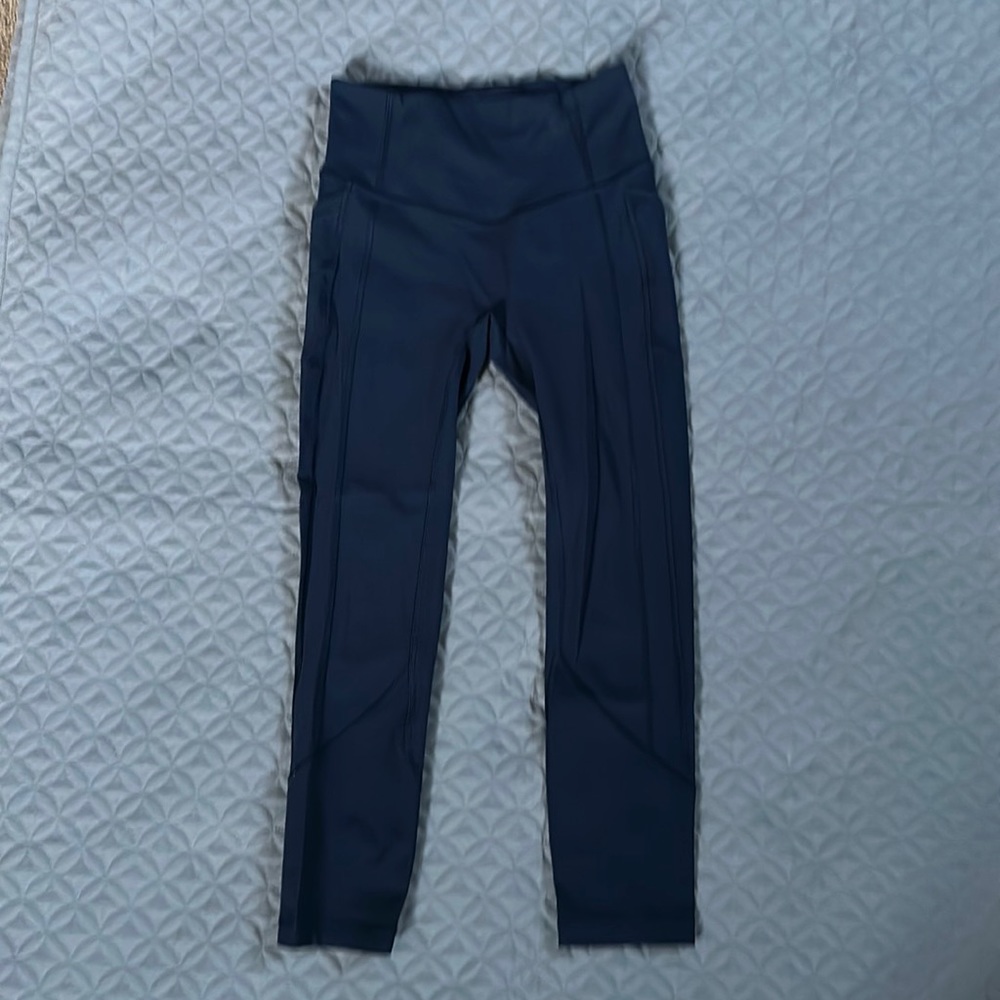 Lululemon, navy cropped leggings, size 4